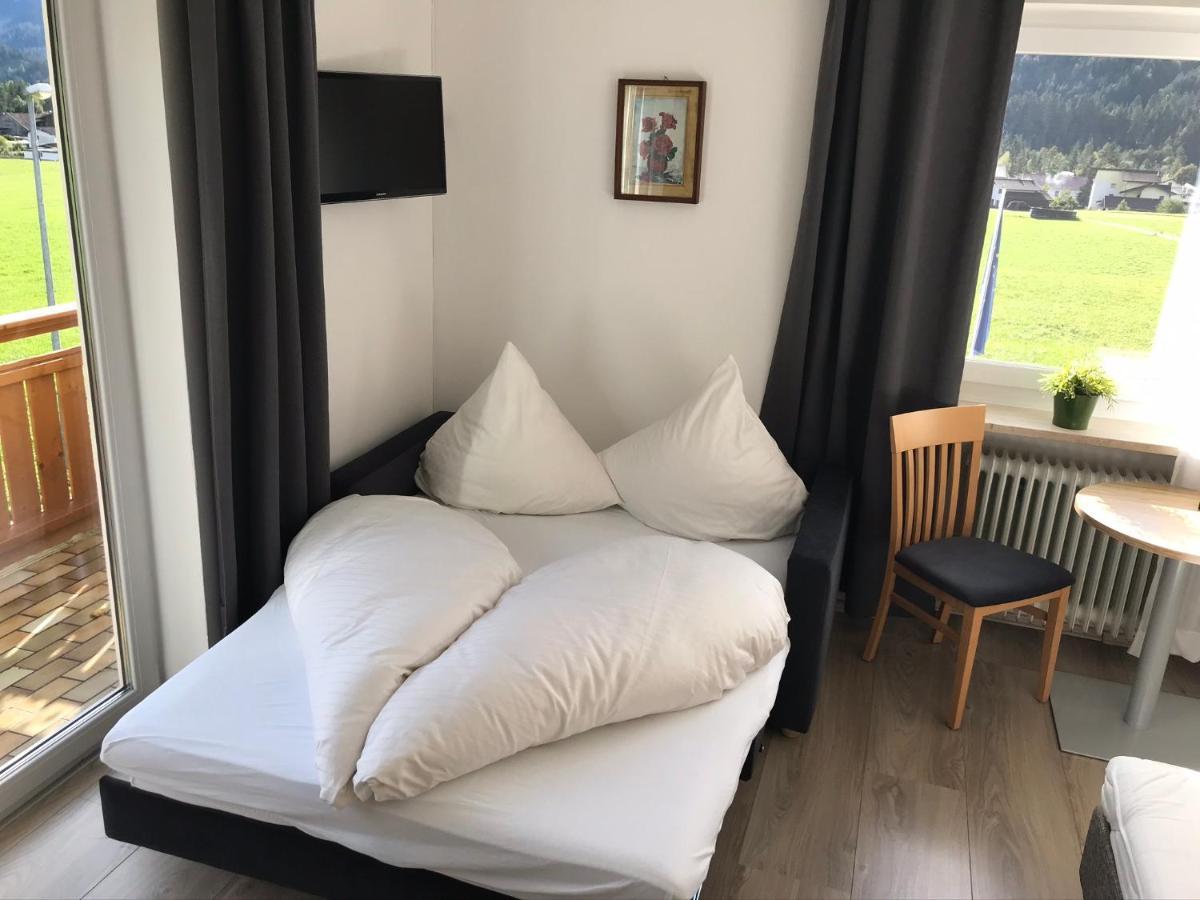Naturparkhotel Florence Weissenbach am Lech Esterno foto