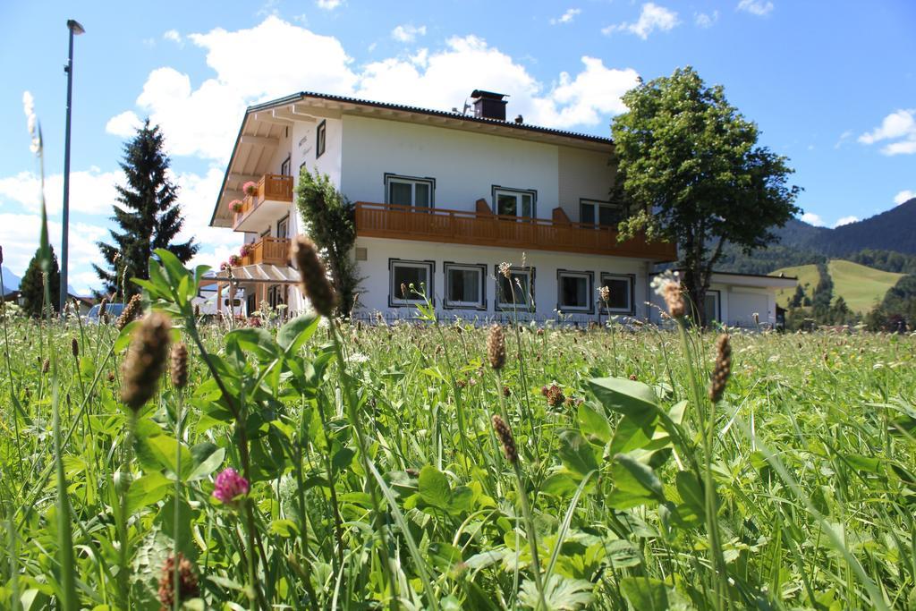 Naturparkhotel Florence Weissenbach am Lech Esterno foto